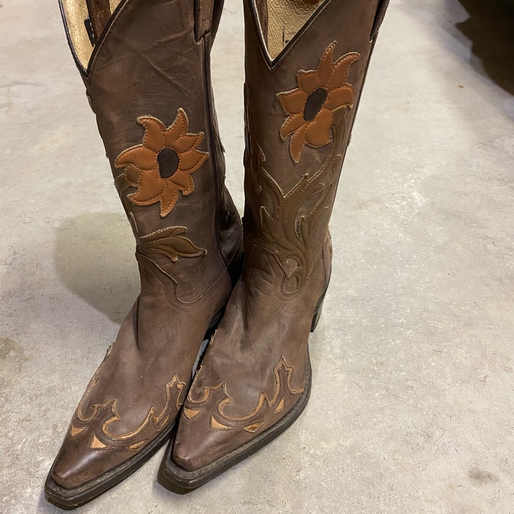 Sunflower Boots size 7